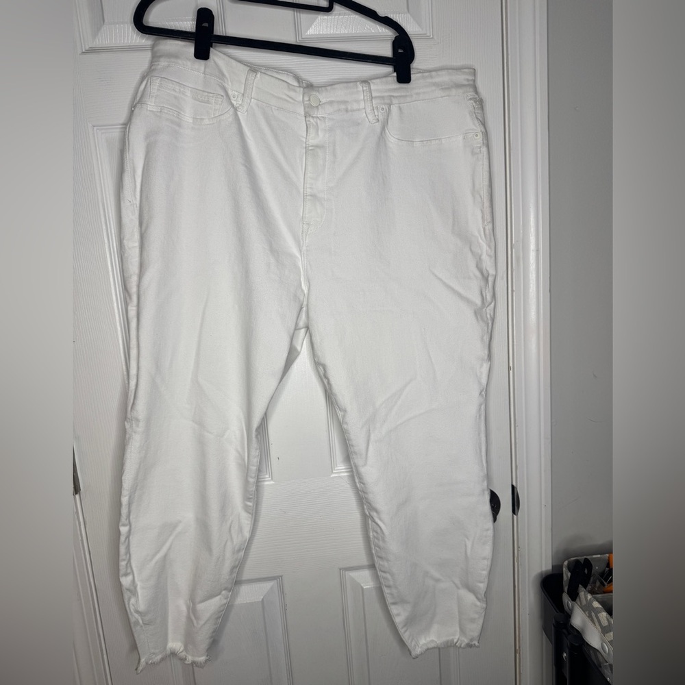 GOOD AMERICAN NWT Good Petite Skinny Raw Hem White‎ Jeans Size 20-26